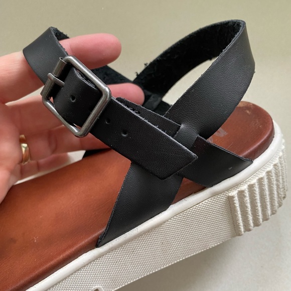 MIA Strappy Buckle Platform Chunky Sandals Y2K super cute, great for summer! - Picture 6 of 8